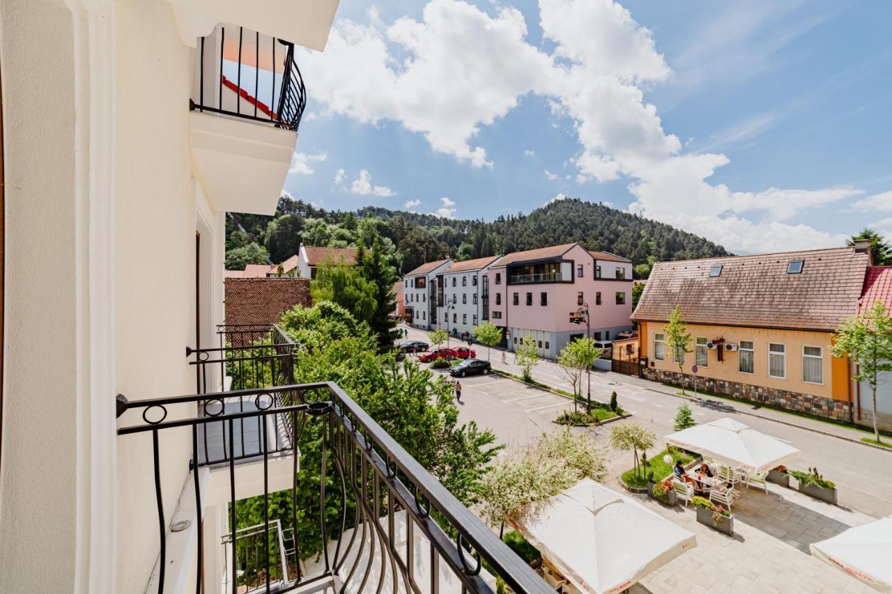 Radsor Hotel Rîşnov Extérieur photo