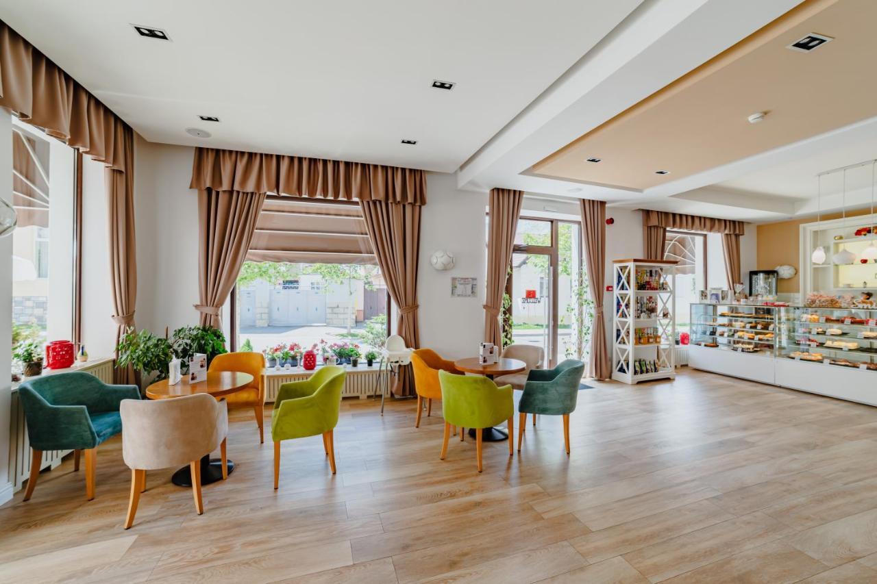 Radsor Hotel Rîşnov Extérieur photo