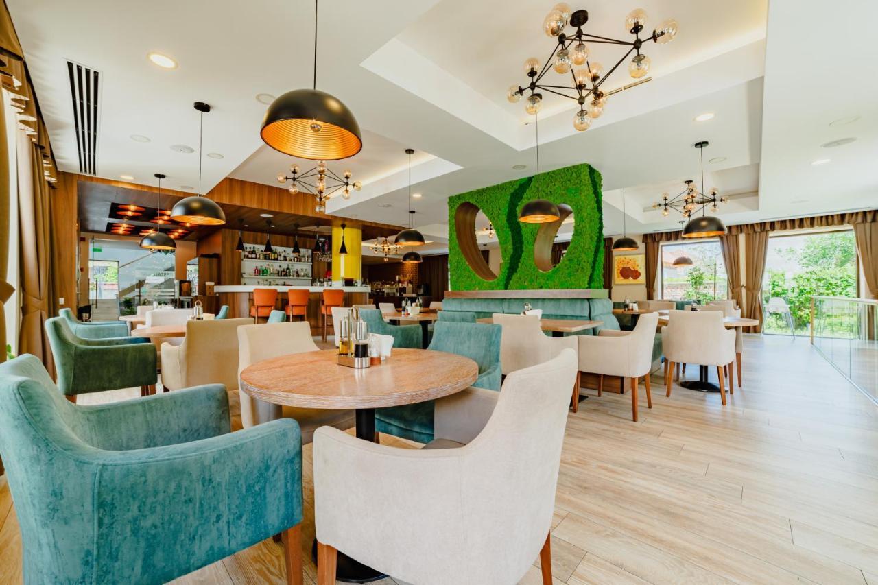 Radsor Hotel Rîşnov Extérieur photo
