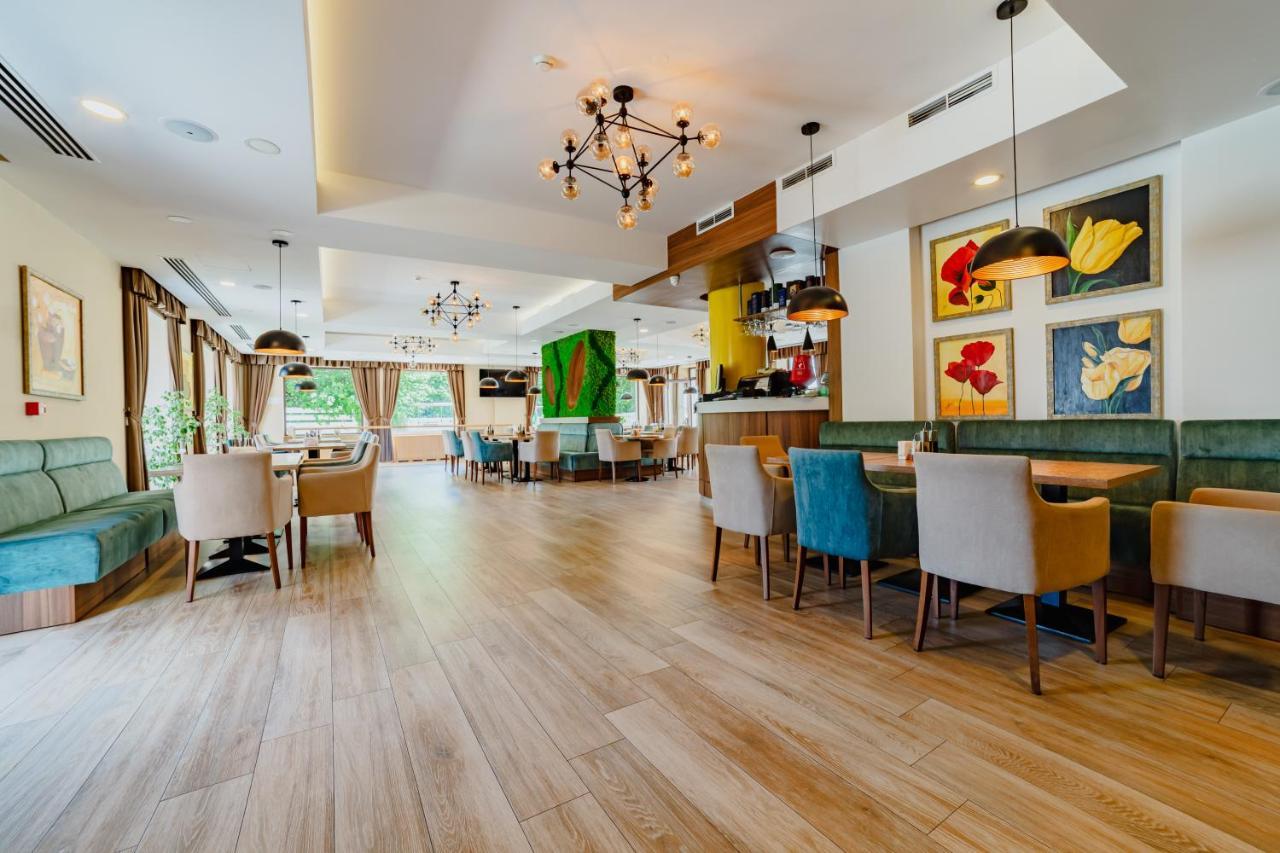 Radsor Hotel Rîşnov Extérieur photo