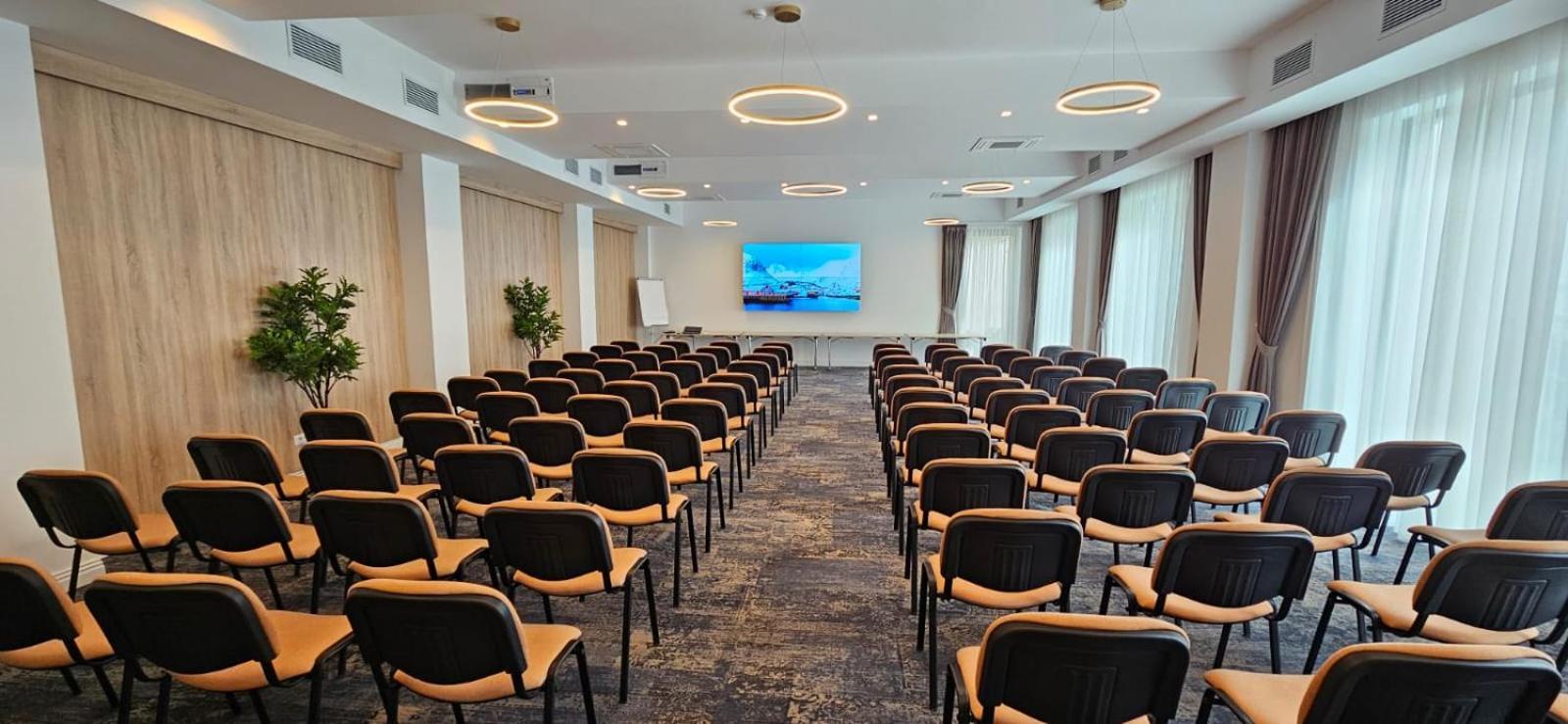Radsor Hotel Rîşnov Extérieur photo
