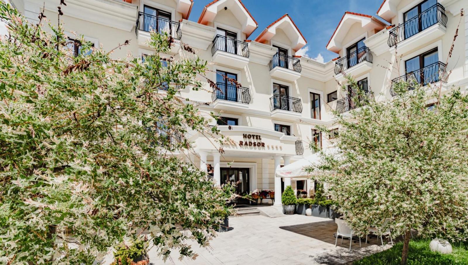 Radsor Hotel Rîşnov Extérieur photo