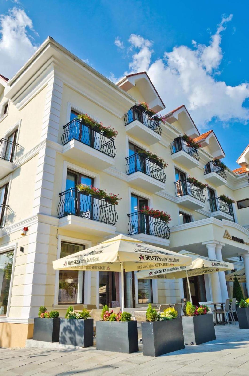Radsor Hotel Rîşnov Extérieur photo