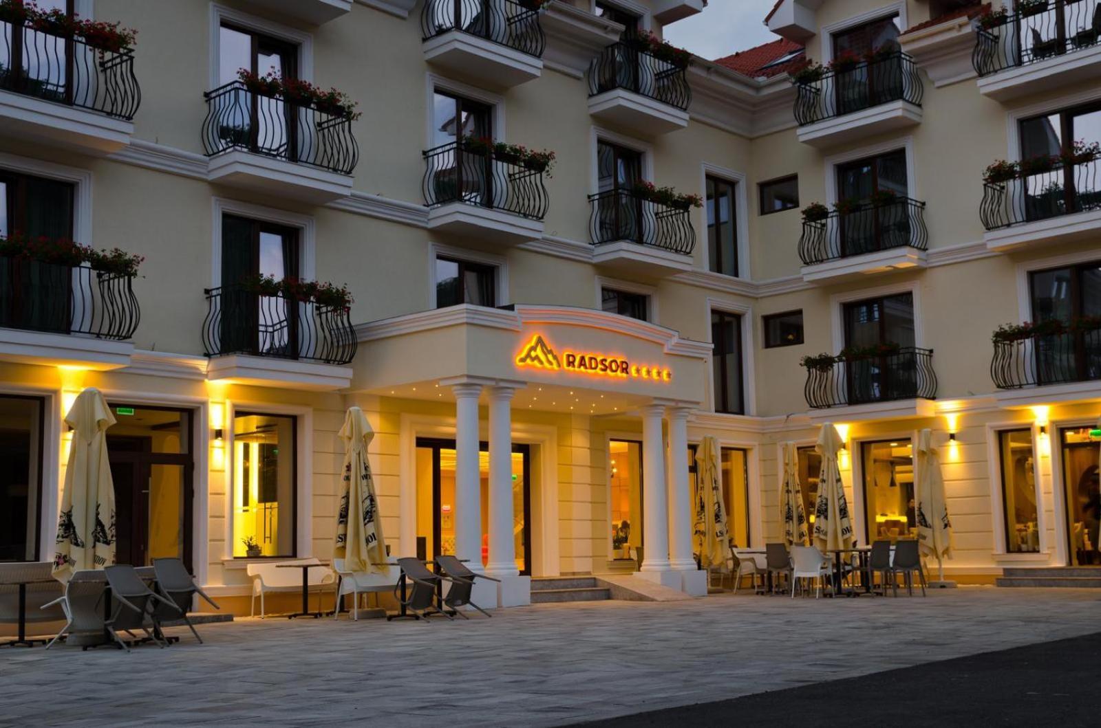 Radsor Hotel Rîşnov Extérieur photo