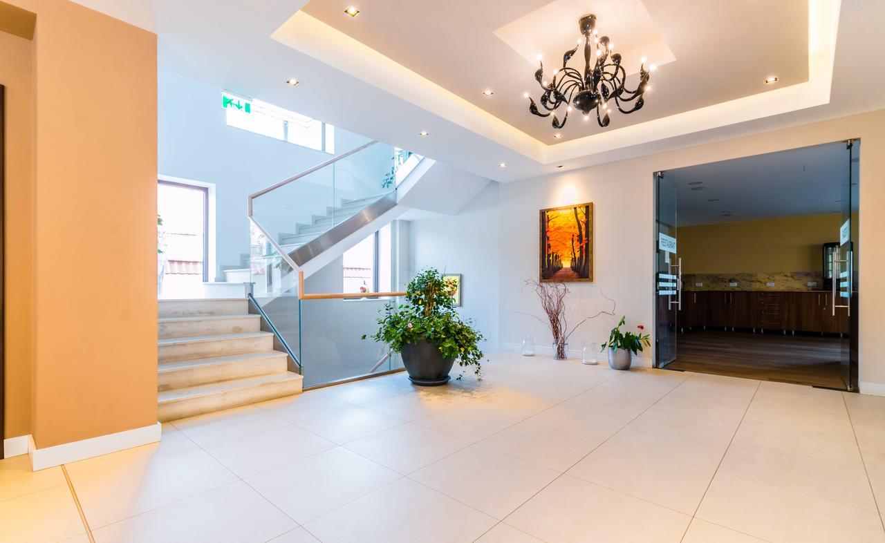 Radsor Hotel Rîşnov Extérieur photo